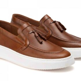 ΠΑΠΟΥΤΣΙ ΔΕΡΜΑ