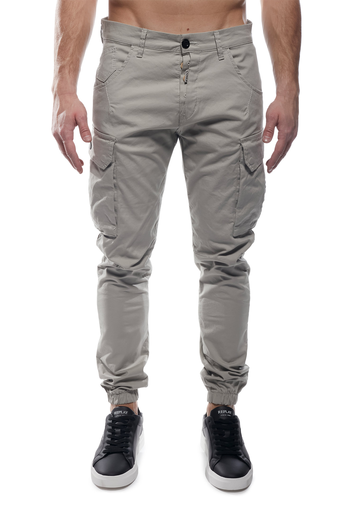 F0186 32 11 Ice Oliver MilitaryPants CoverSS26 1 F0186 32 11 Ice Oliver MilitaryPants CoverSS26 1